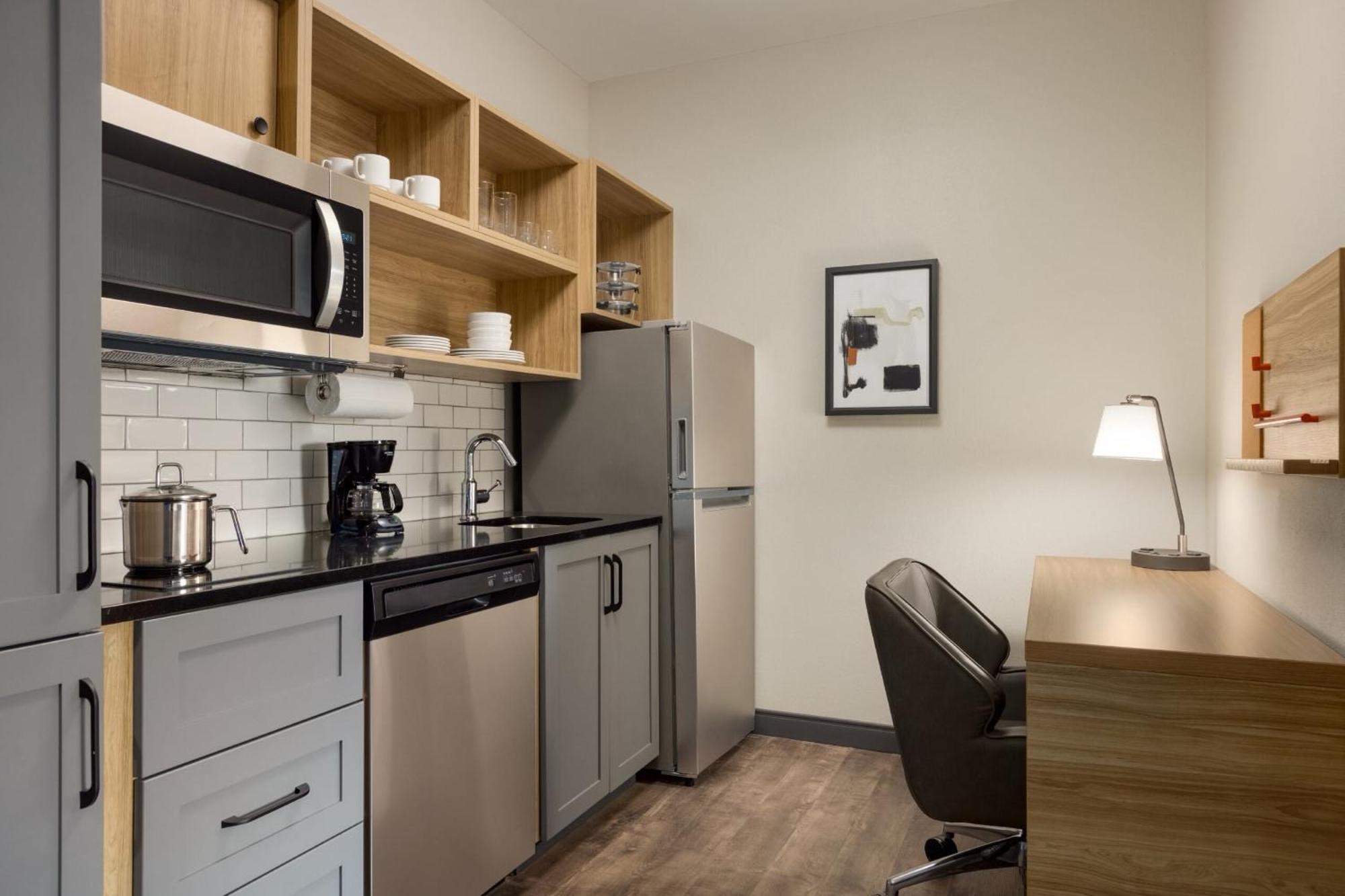 Candlewood Suites Miami - Doral By Ihg Tamiami Exterior foto